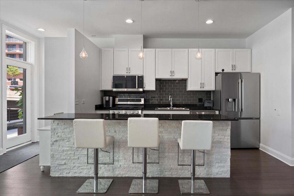 641 W Wayman Street Unit: B