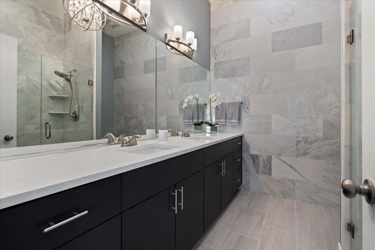 641 W Wayman Street Unit: B