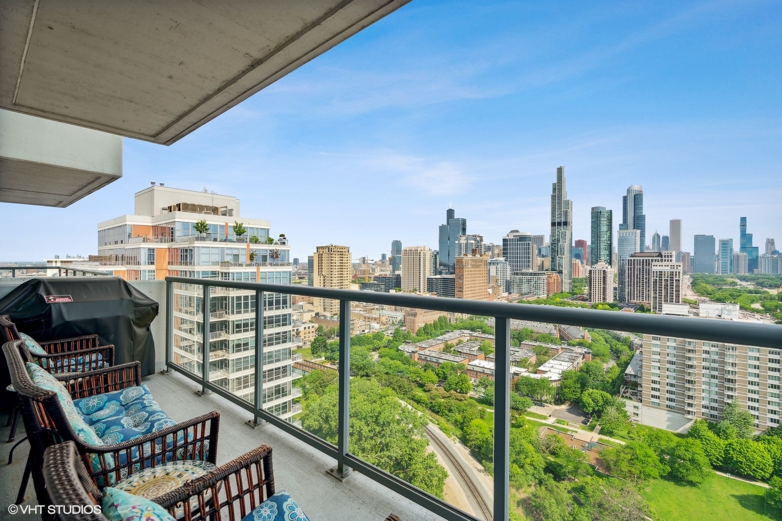 1629 S Prairie Avenue Unit: 2301