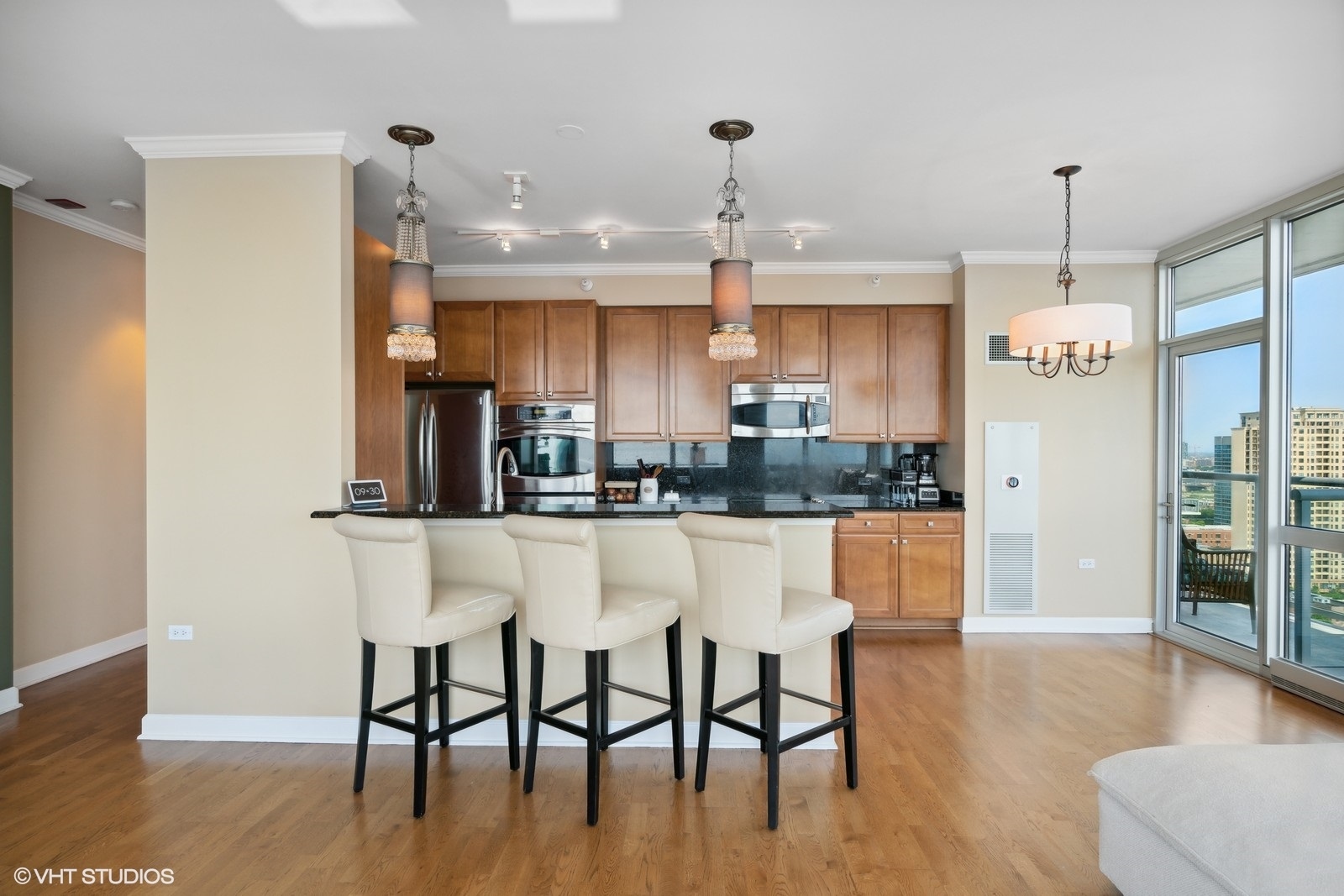 1629 S Prairie Avenue Unit: 2301