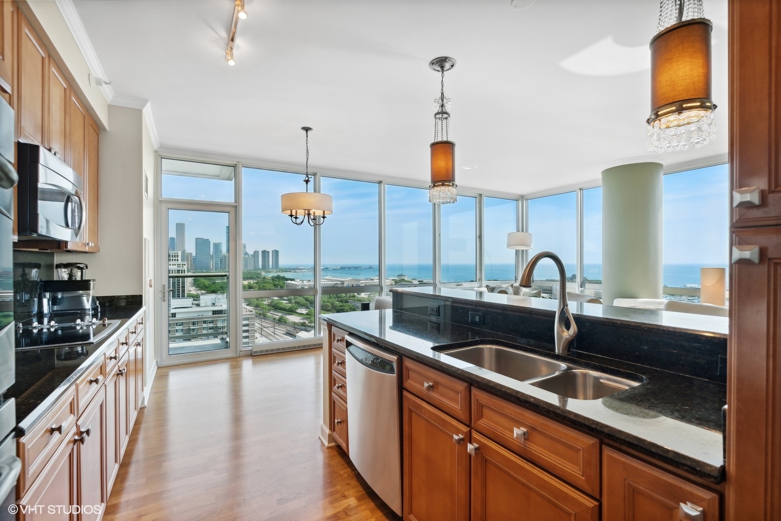 1629 S Prairie Avenue Unit: 2301
