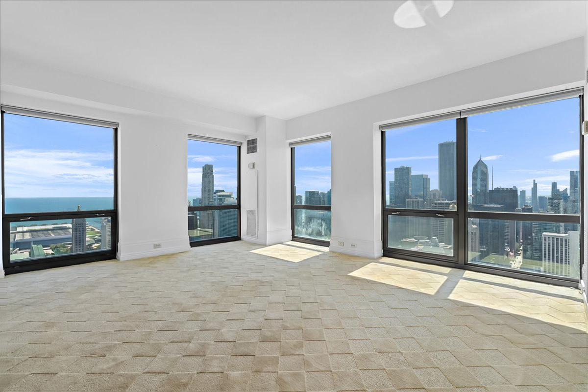 100 E Huron Street Unit: 4703