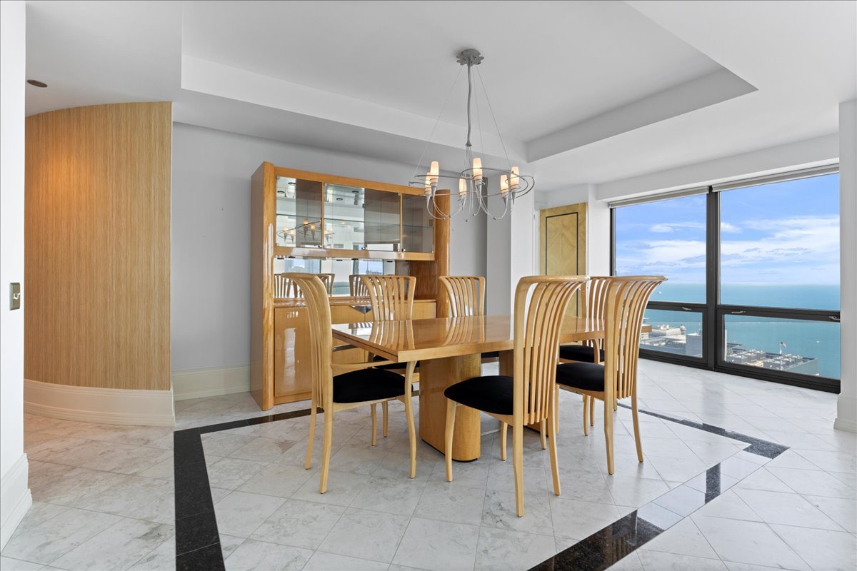 100 E Huron Street Unit: 4703