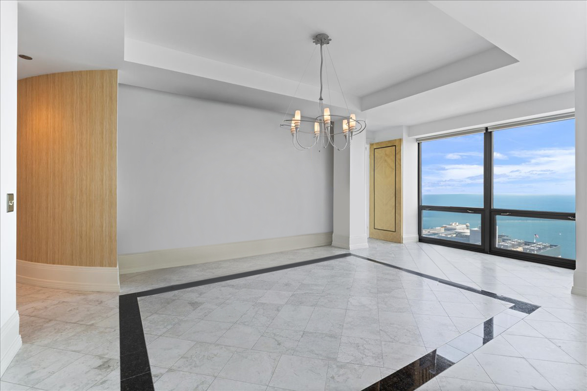 100 E Huron Street Unit: 4703