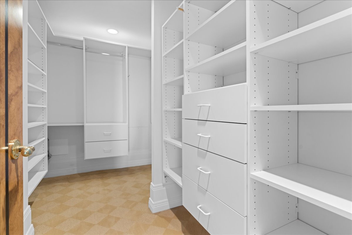 100 E Huron Street Unit: 4703