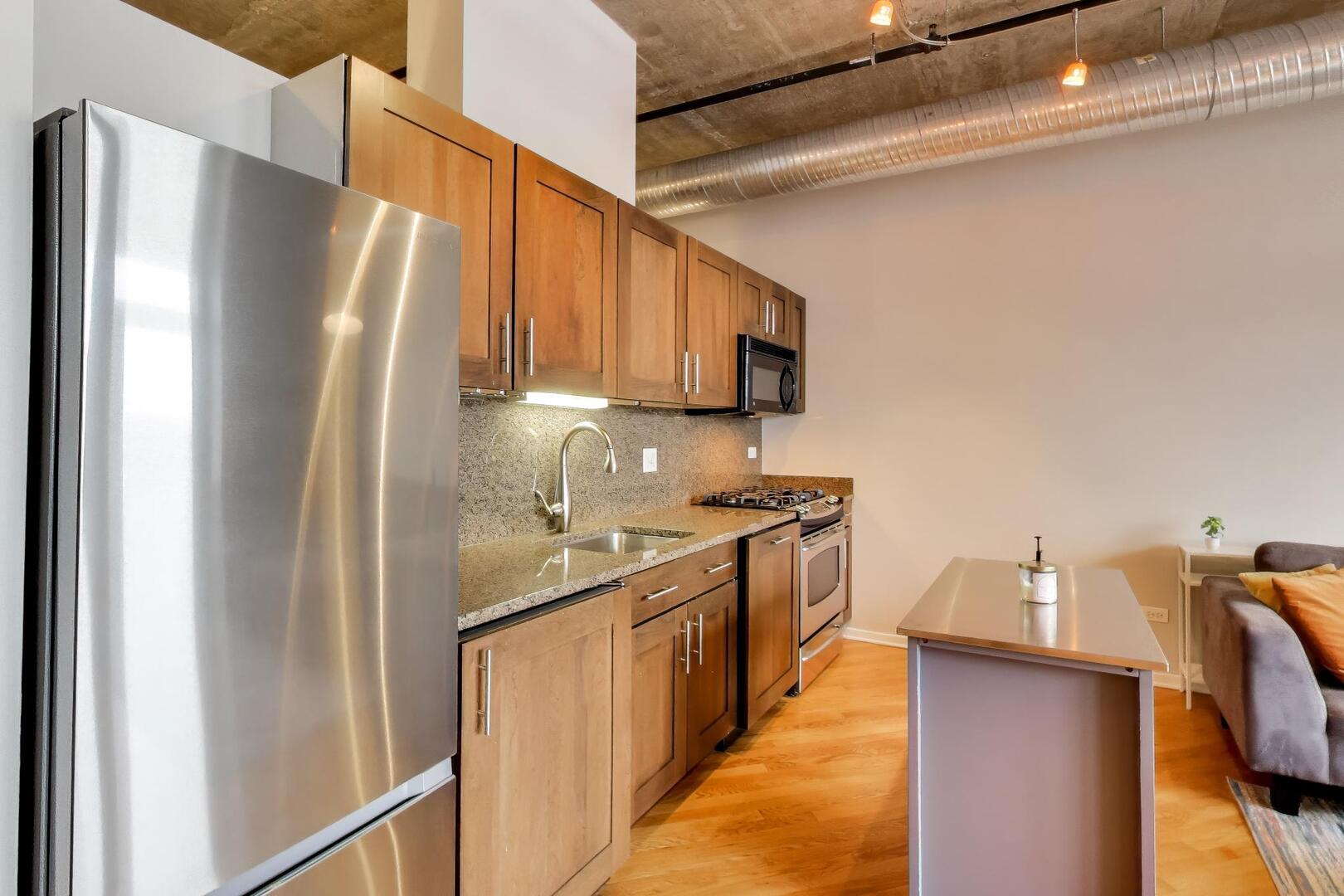 849 N FRANKLIN Street Unit: 1110
