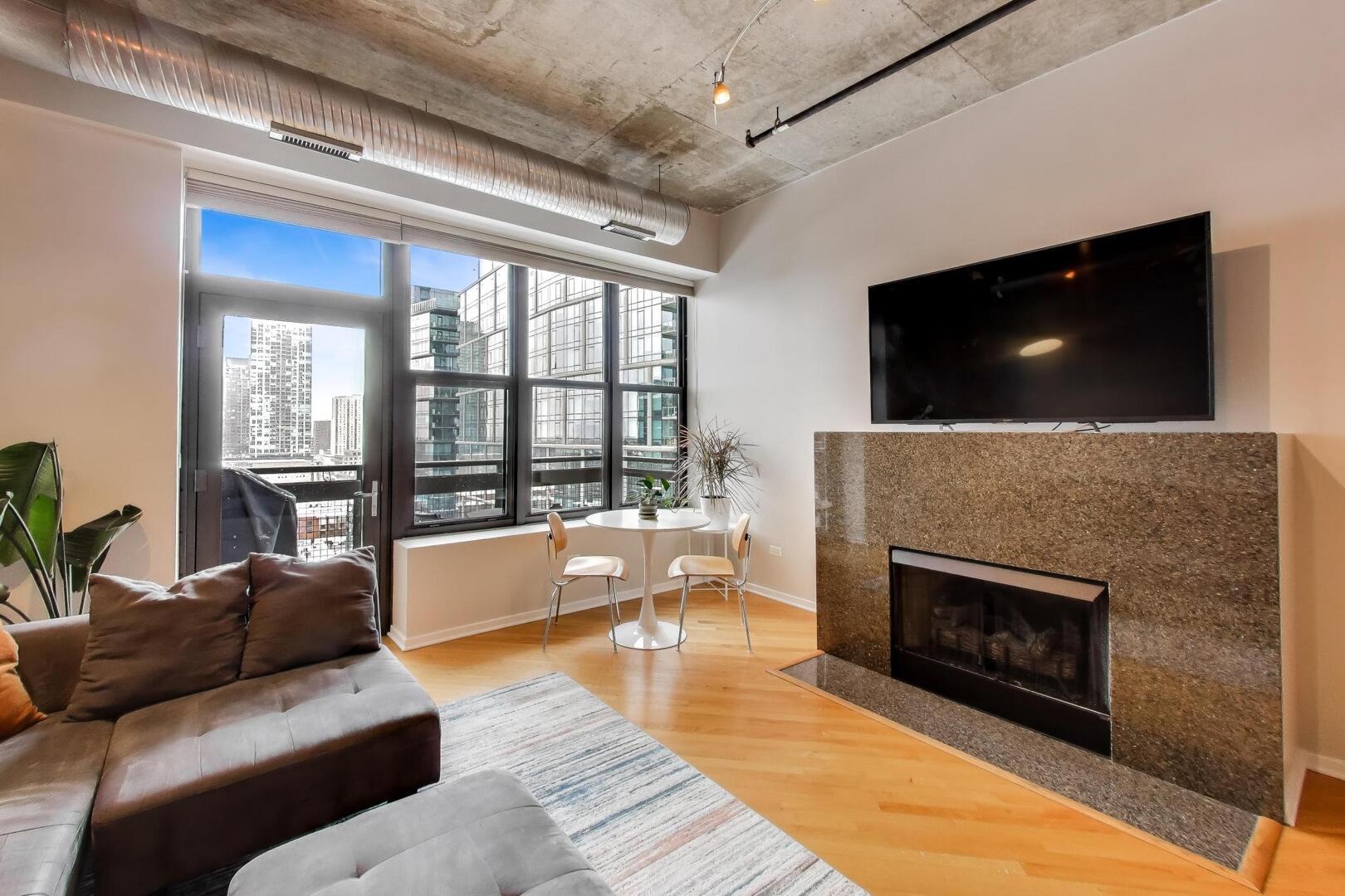 849 N FRANKLIN Street Unit: 1110