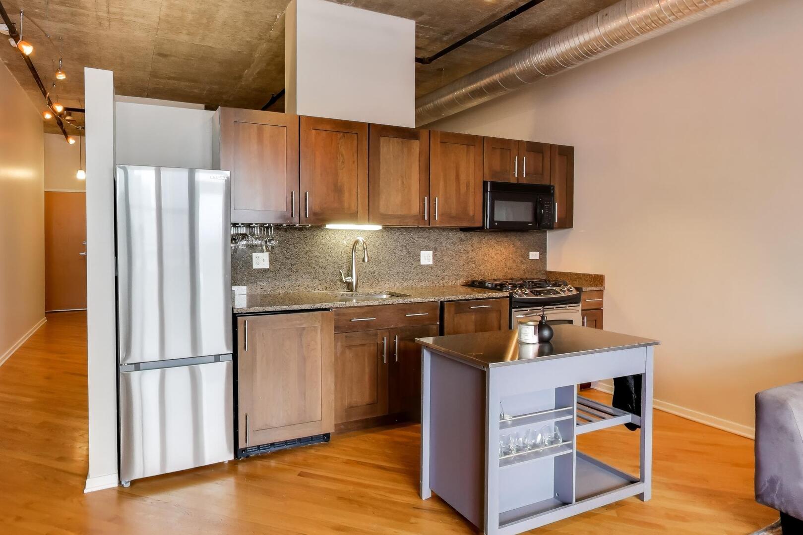 849 N FRANKLIN Street Unit: 1110