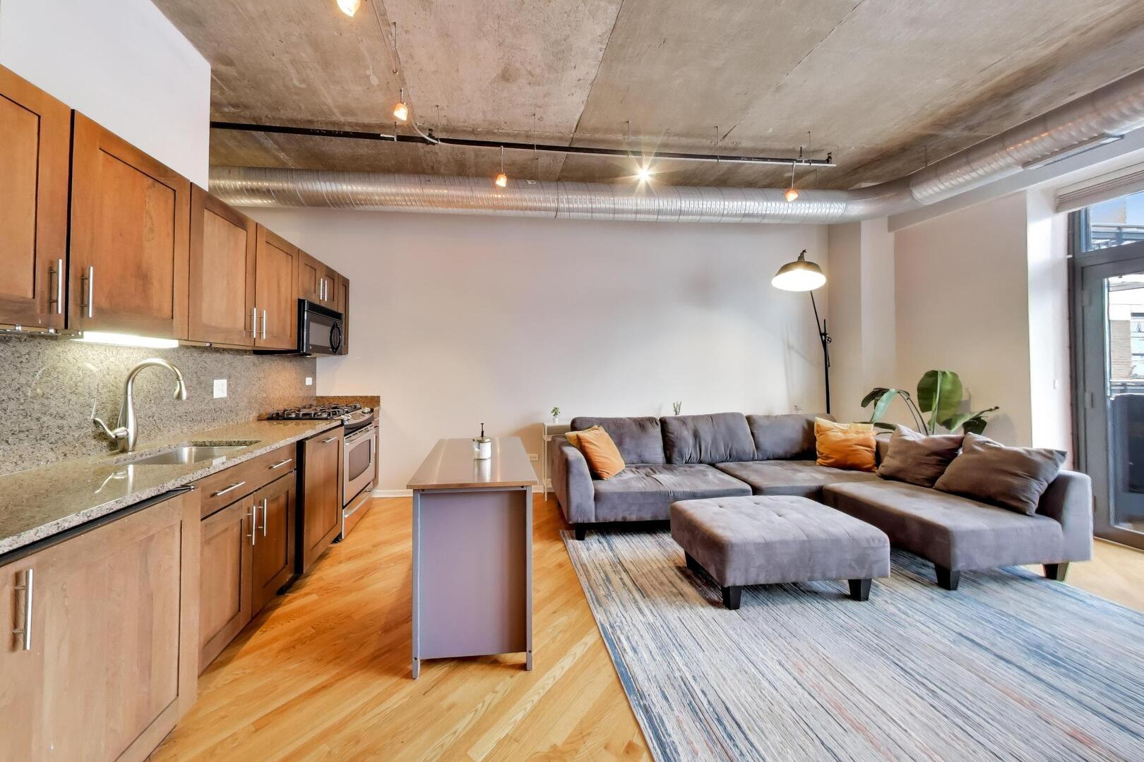 849 N FRANKLIN Street Unit: 1110