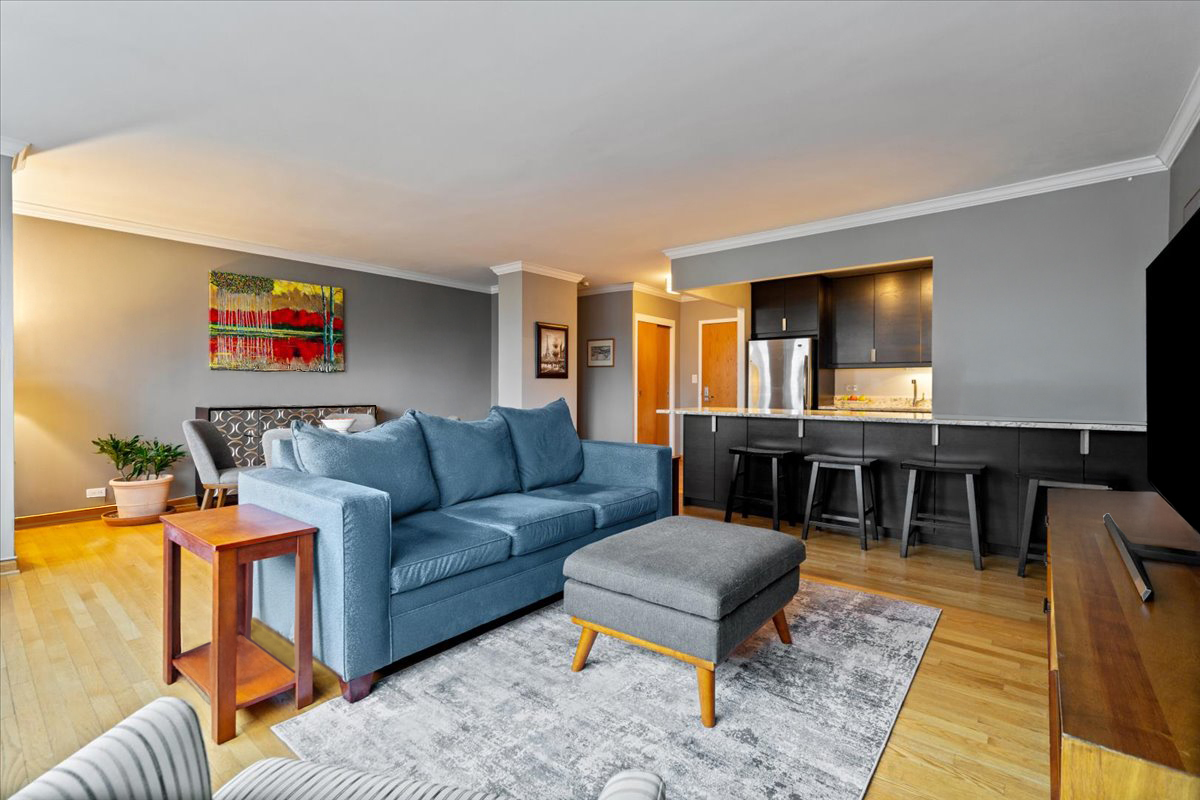 1445 N State Parkway Unit: 2103