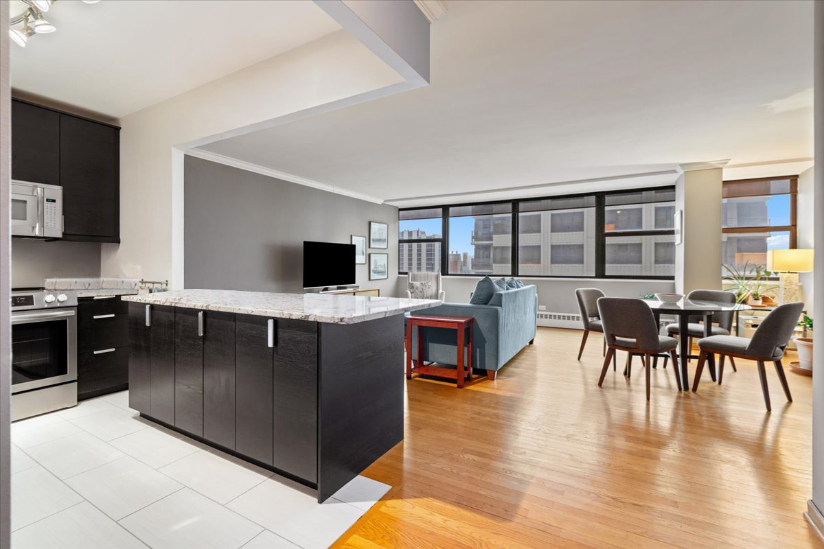 1445 N State Parkway Unit: 2103