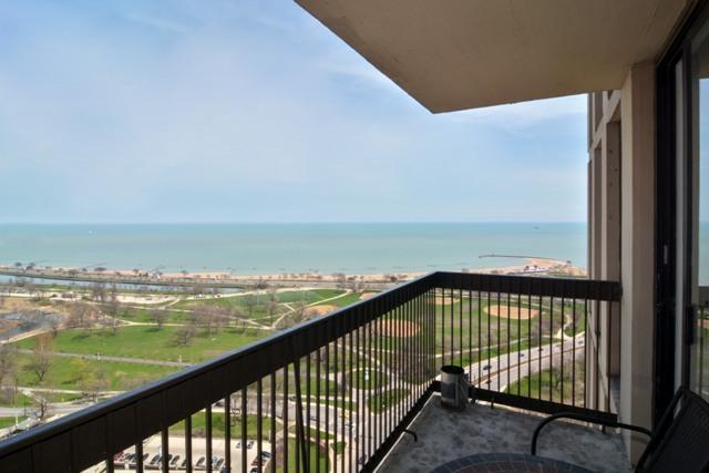 1660 N LaSalle Drive Unit: 2711