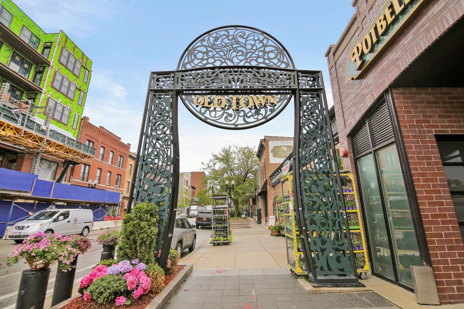 1660 N LaSalle Drive Unit: 2711