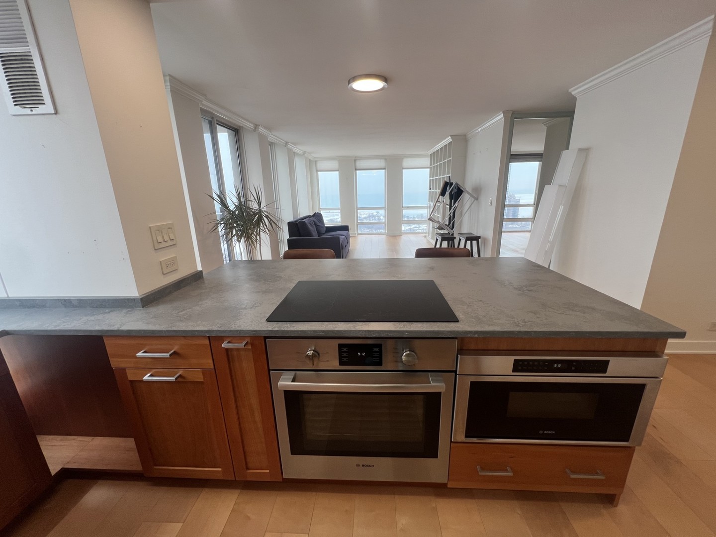 1660 N LaSalle Drive Unit: 2711