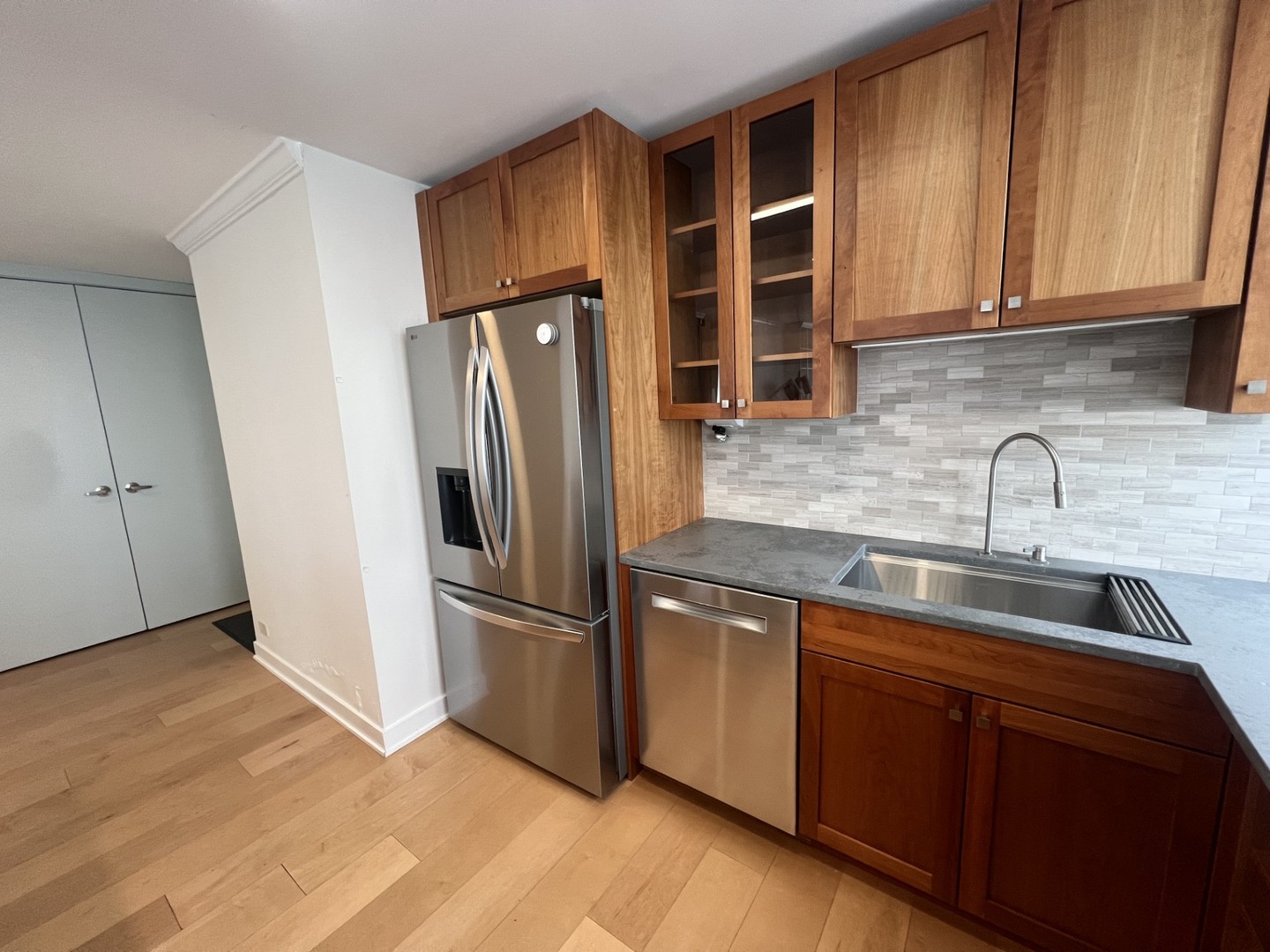 1660 N LaSalle Drive Unit: 2711