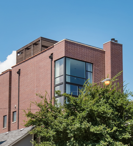 2424 N ASHLAND Avenue Unit: PH