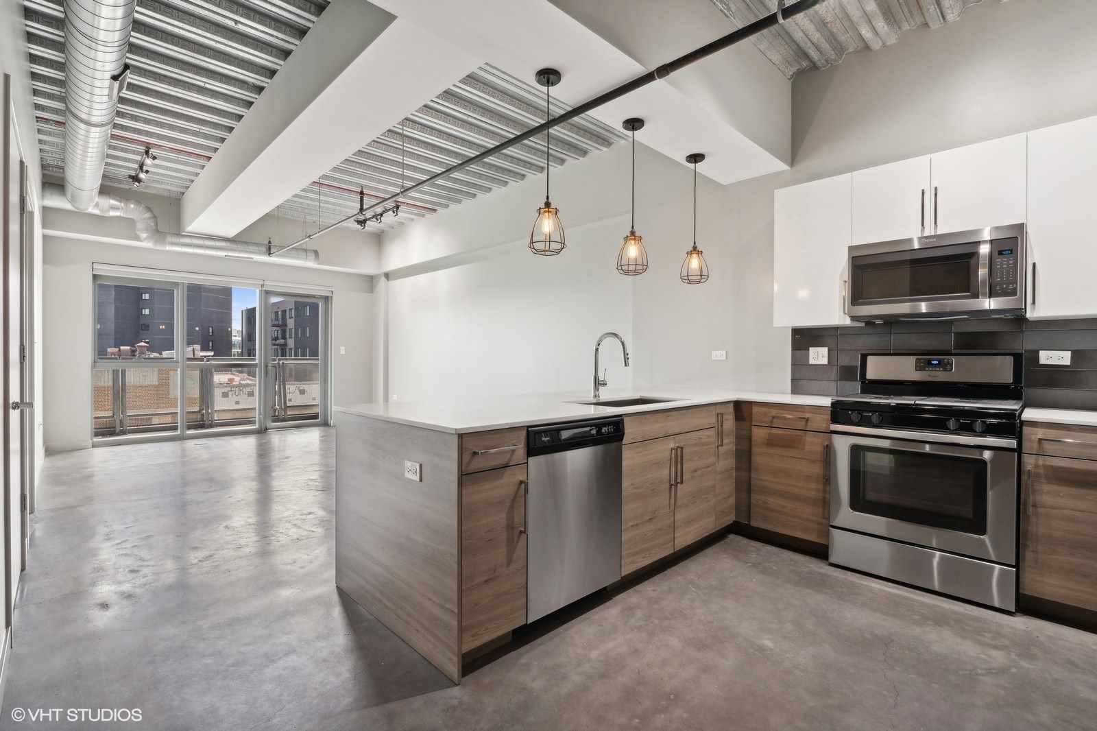 1241 N MILWAUKEE Avenue Unit: 601