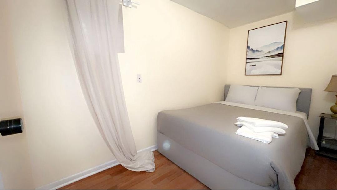 1624 S Throop Street Unit: G