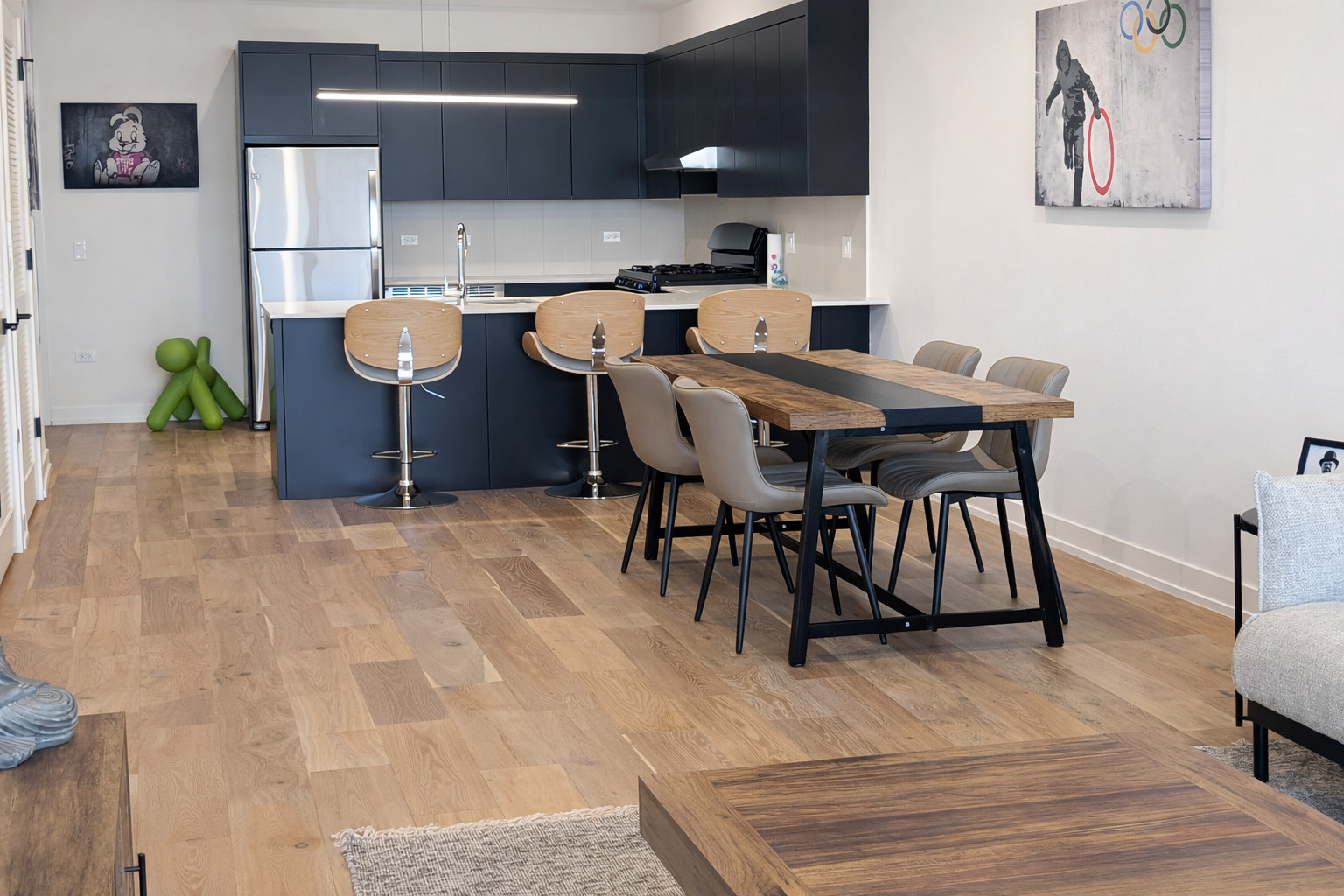 4513 N CLARK Street Unit: 503