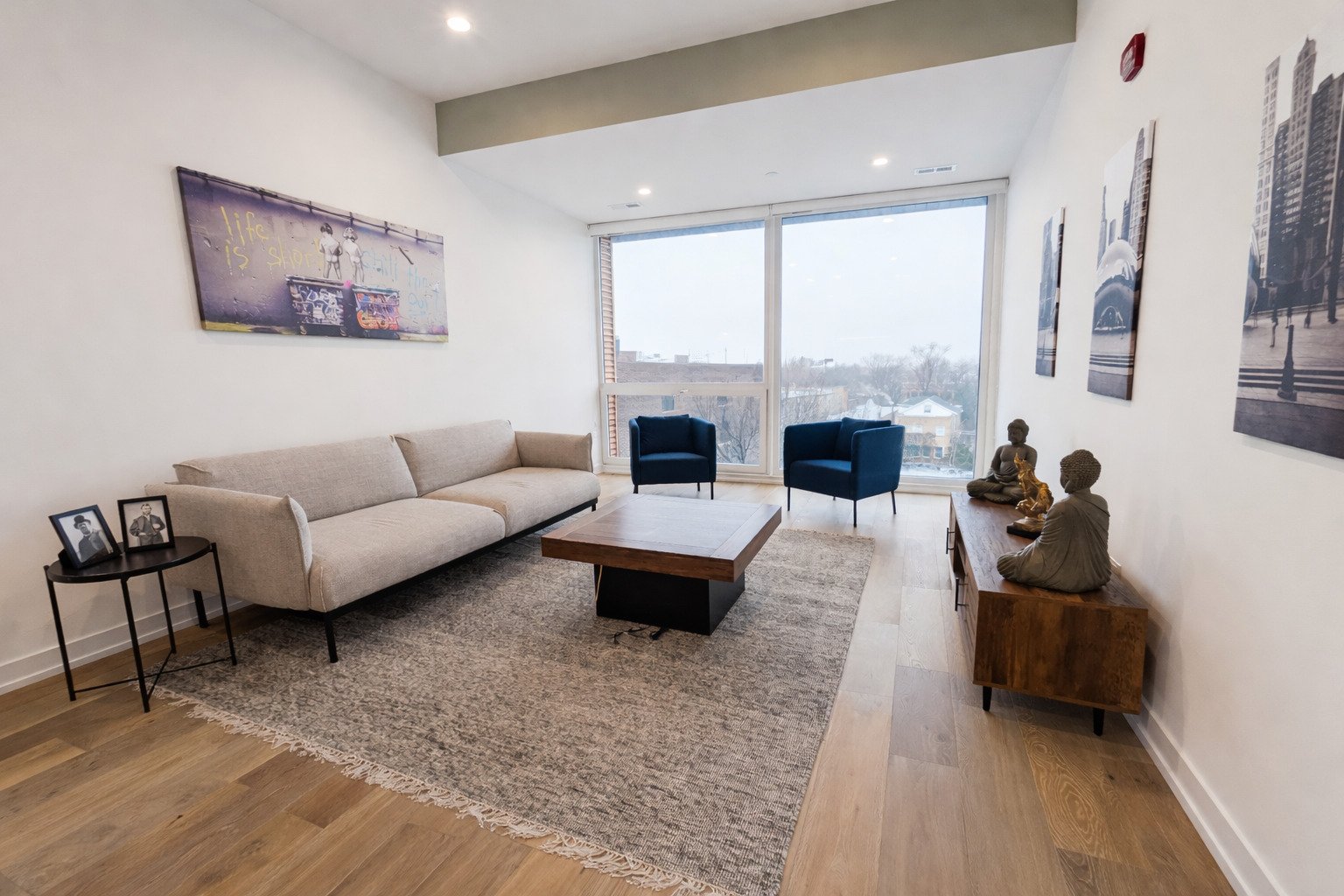 4513 N CLARK Street Unit: 503