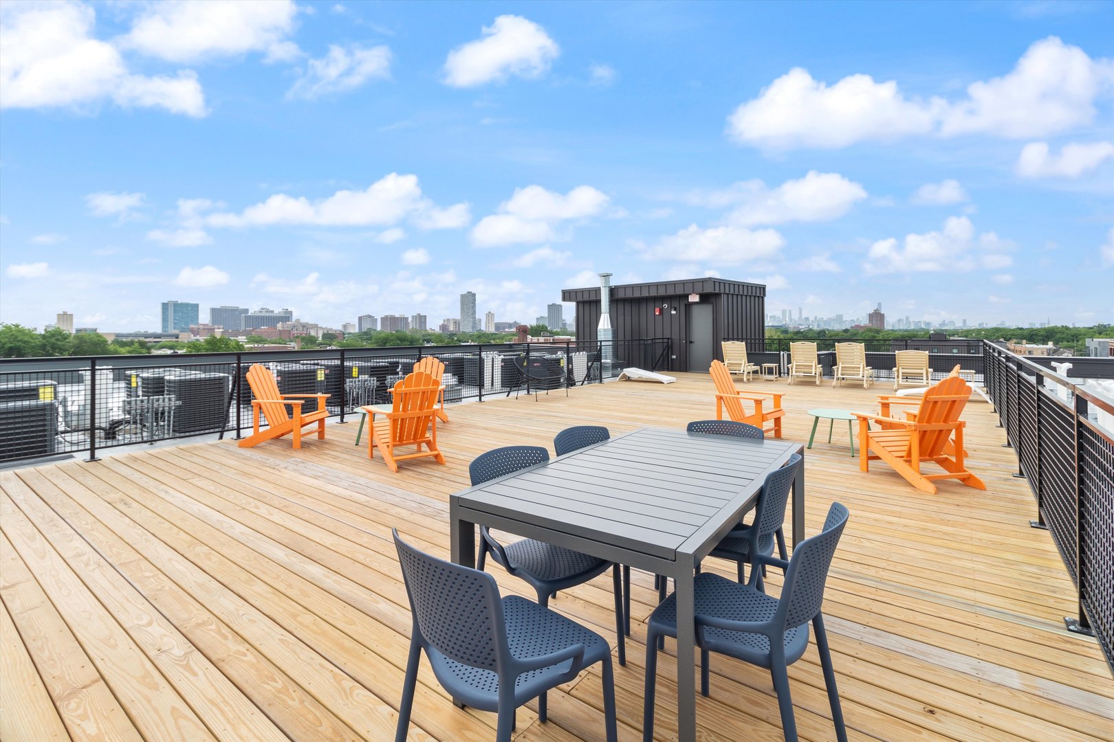 4513 N CLARK Street Unit: 503