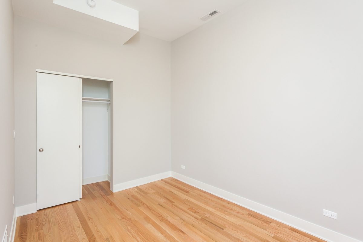 1134 W 18th Street Unit: 2R
