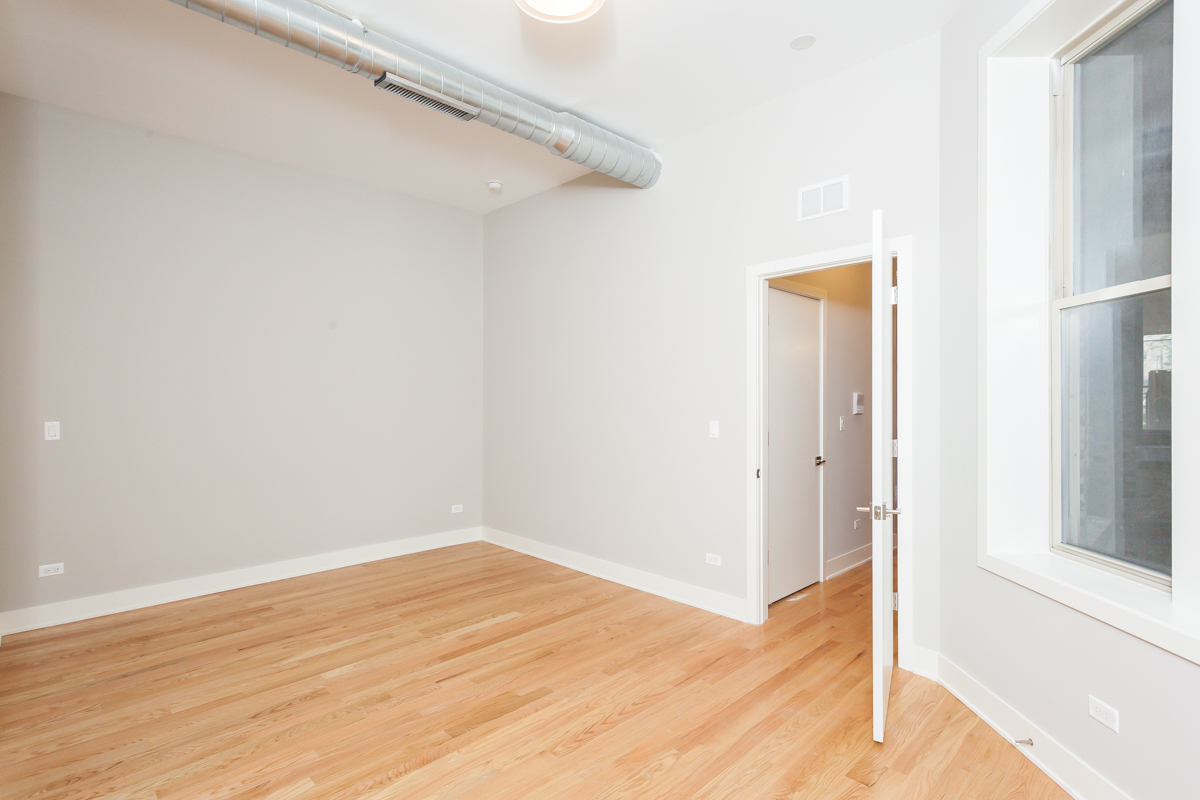1134 W 18th Street Unit: 2R