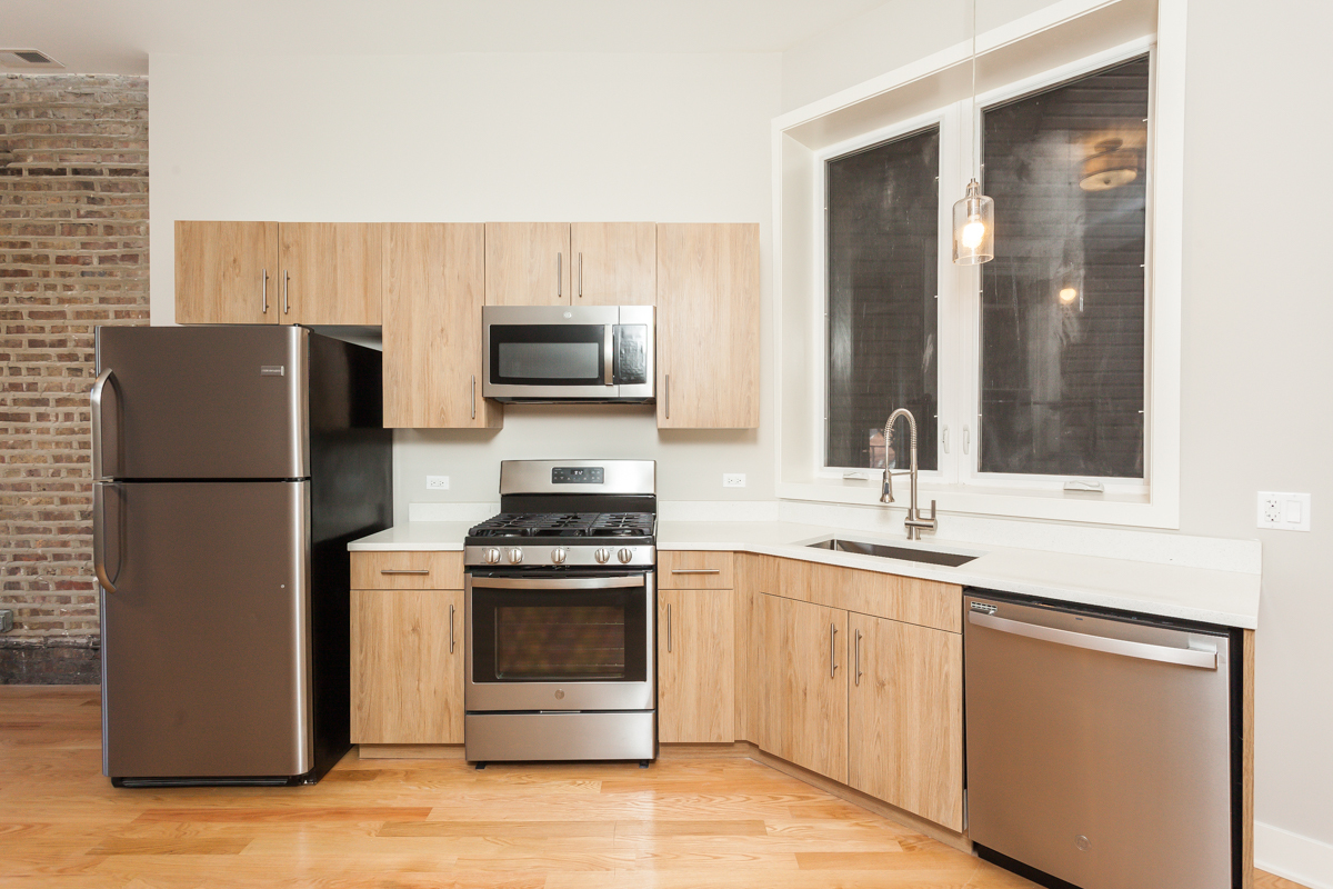 1134 W 18th Street Unit: 2R