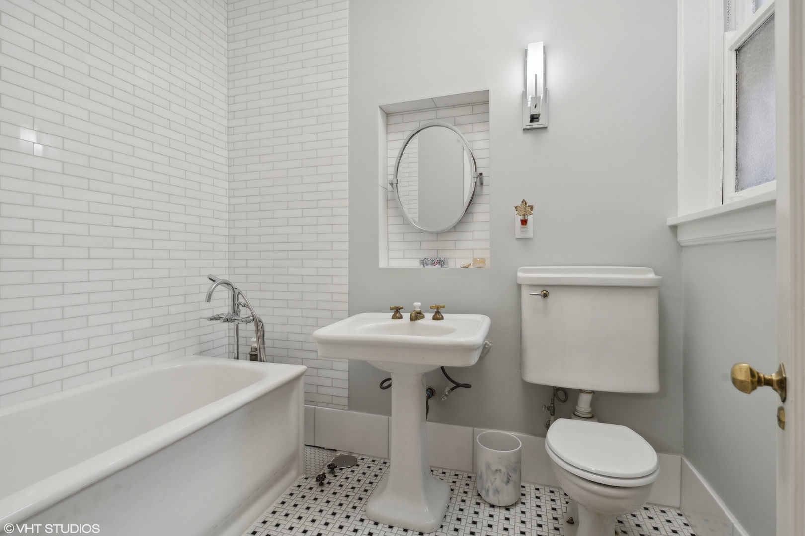 1350 N State Parkway Unit: 3S