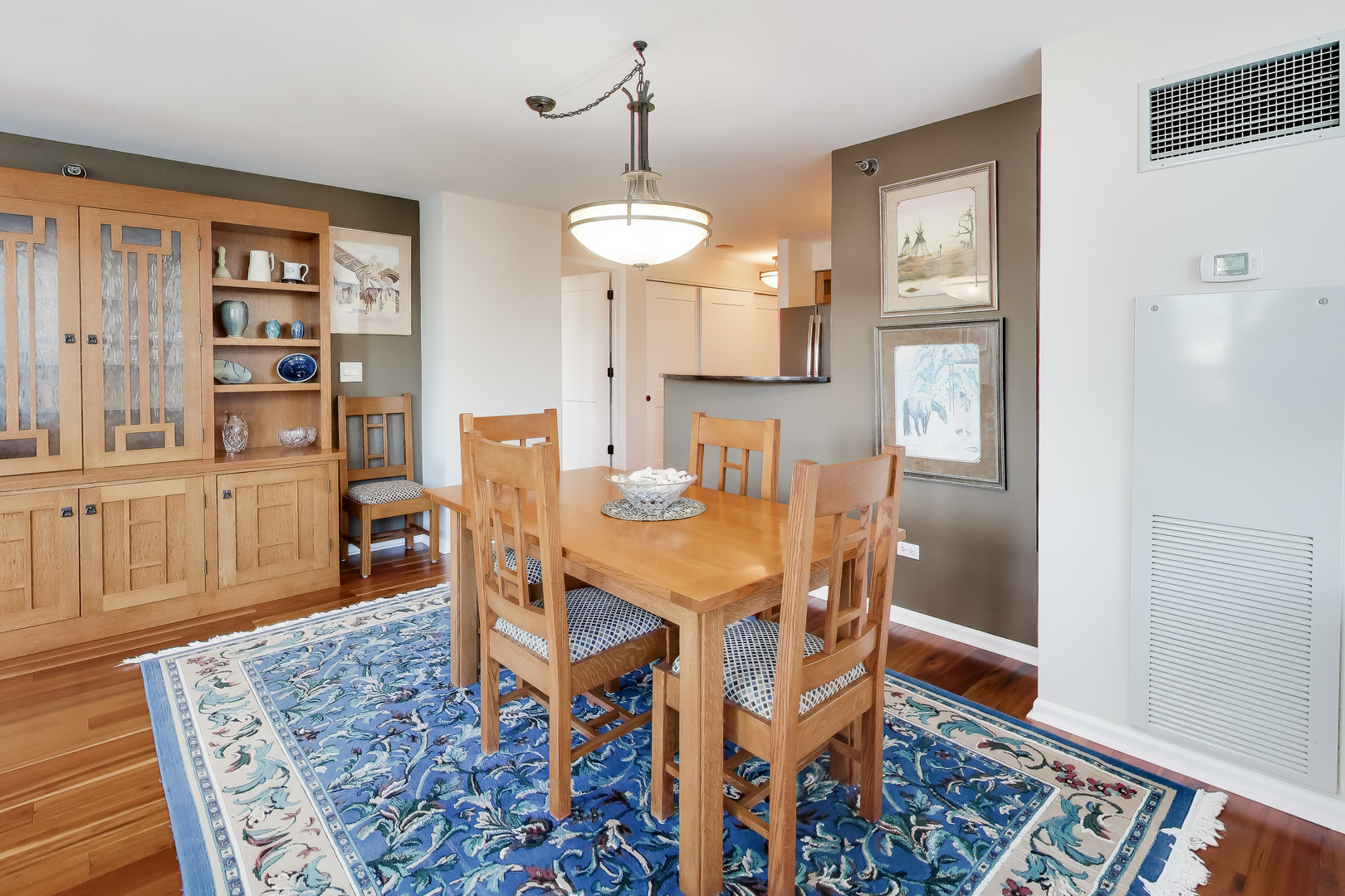 345 N LaSalle Street Unit: 901