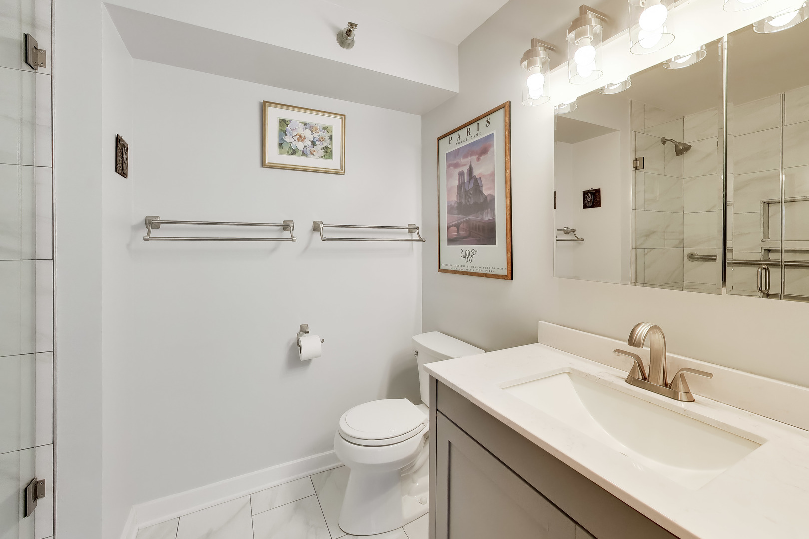 345 N LaSalle Street Unit: 901