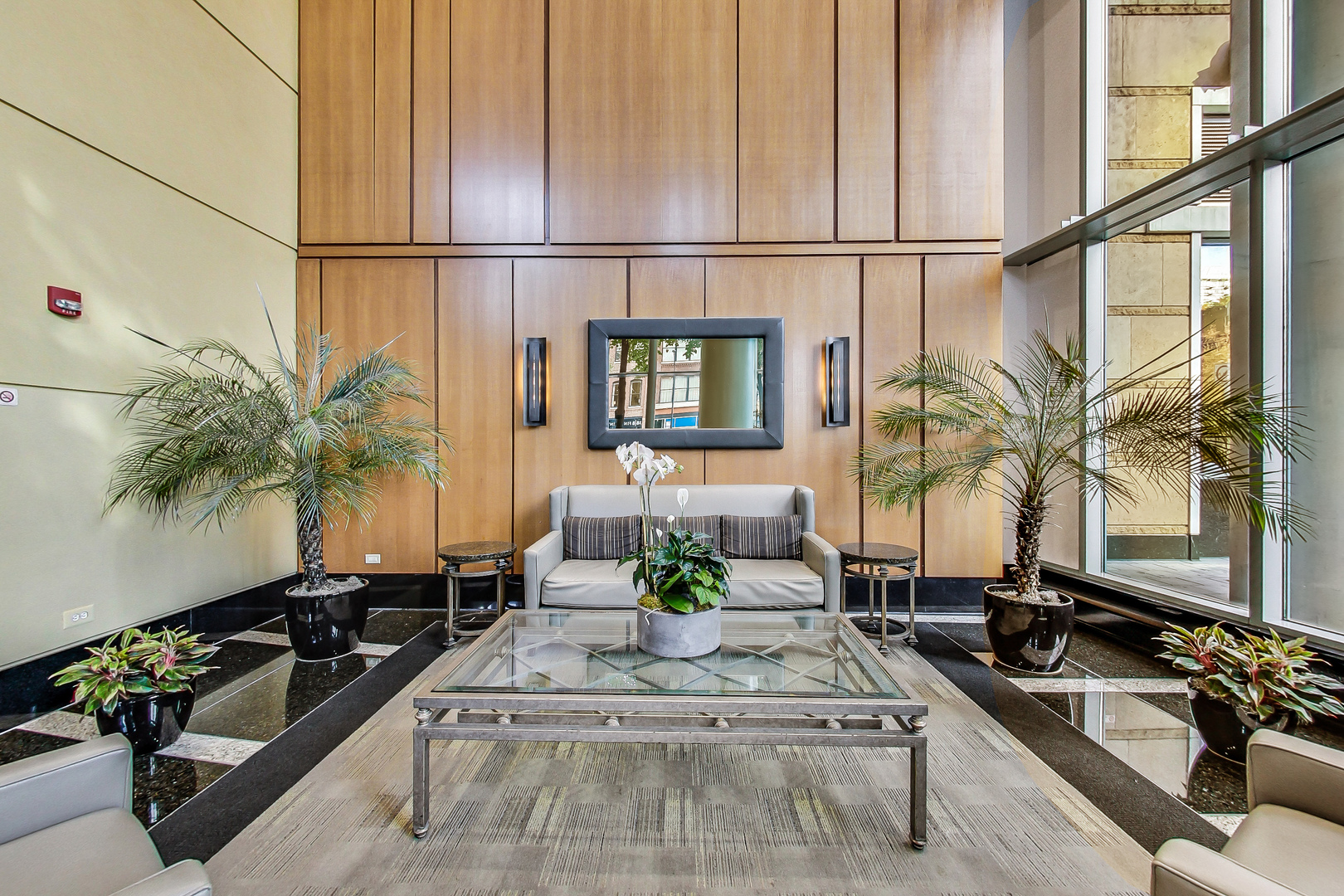 345 N LaSalle Street Unit: 901