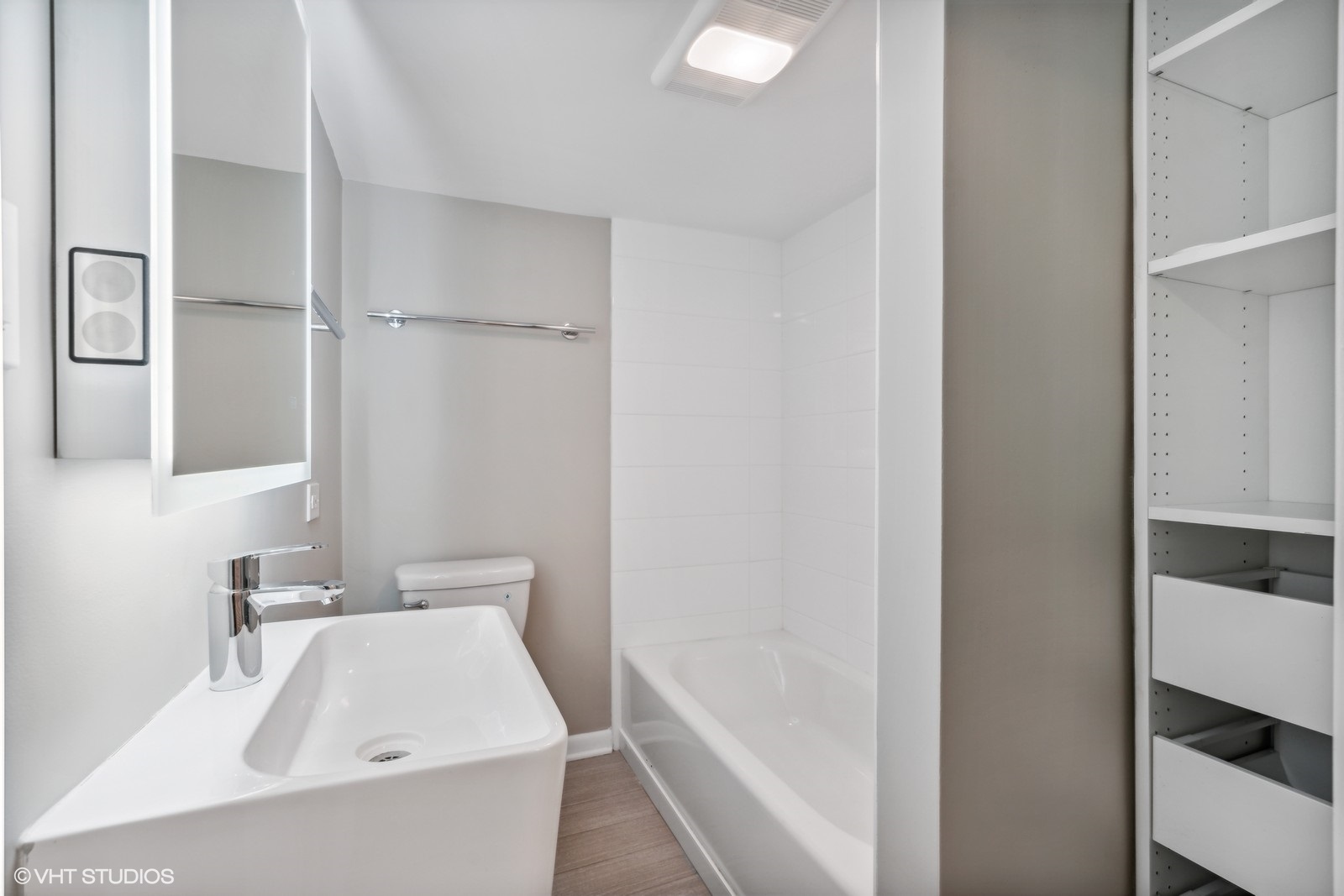 1731 W Potomac Avenue