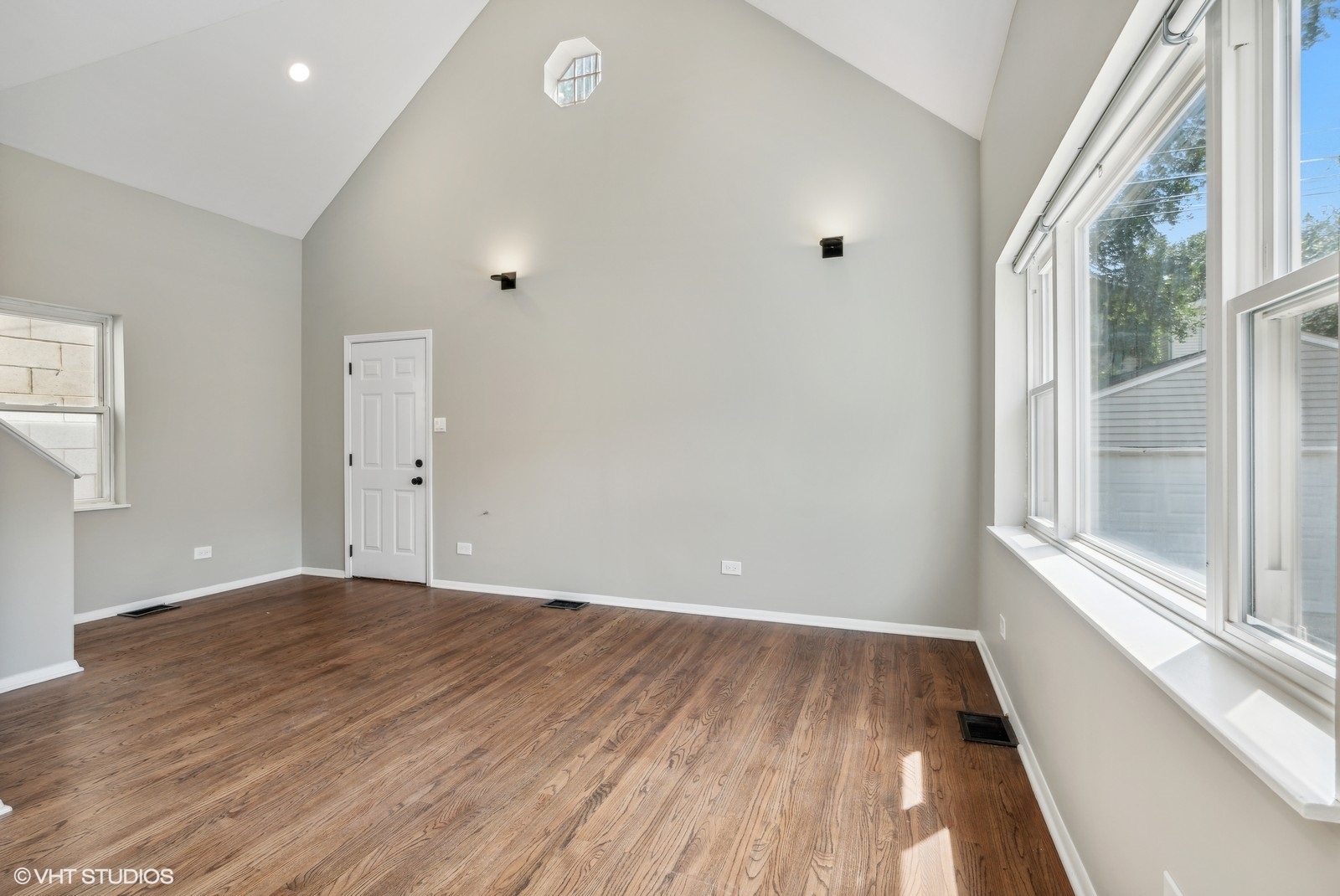 1731 W Potomac Avenue