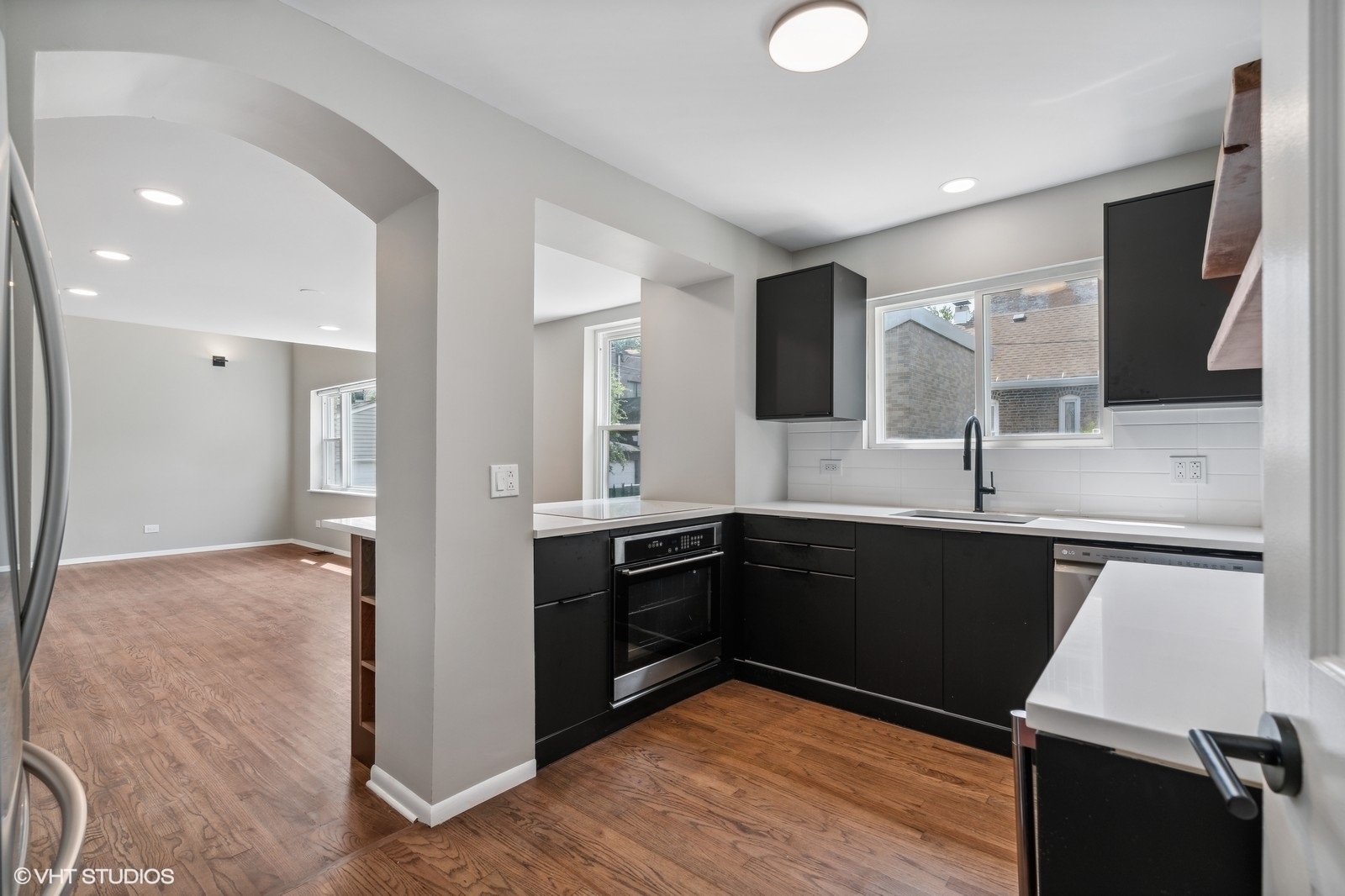 1731 W Potomac Avenue