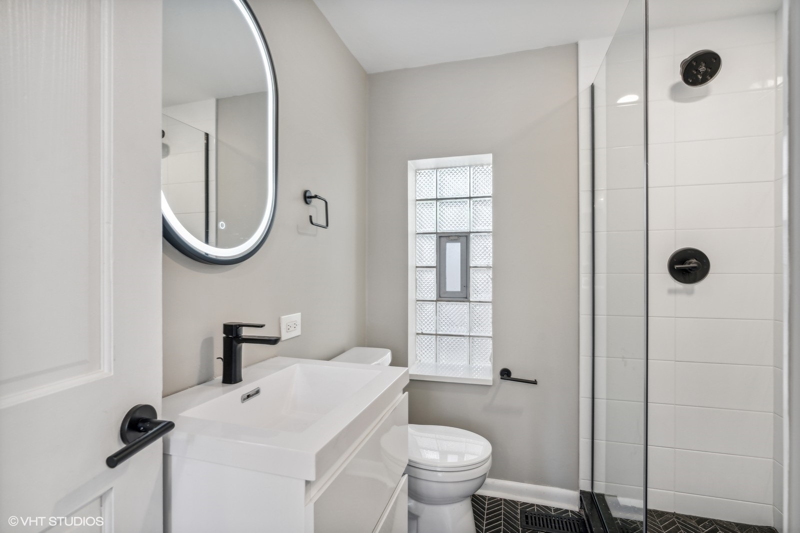 1731 W Potomac Avenue