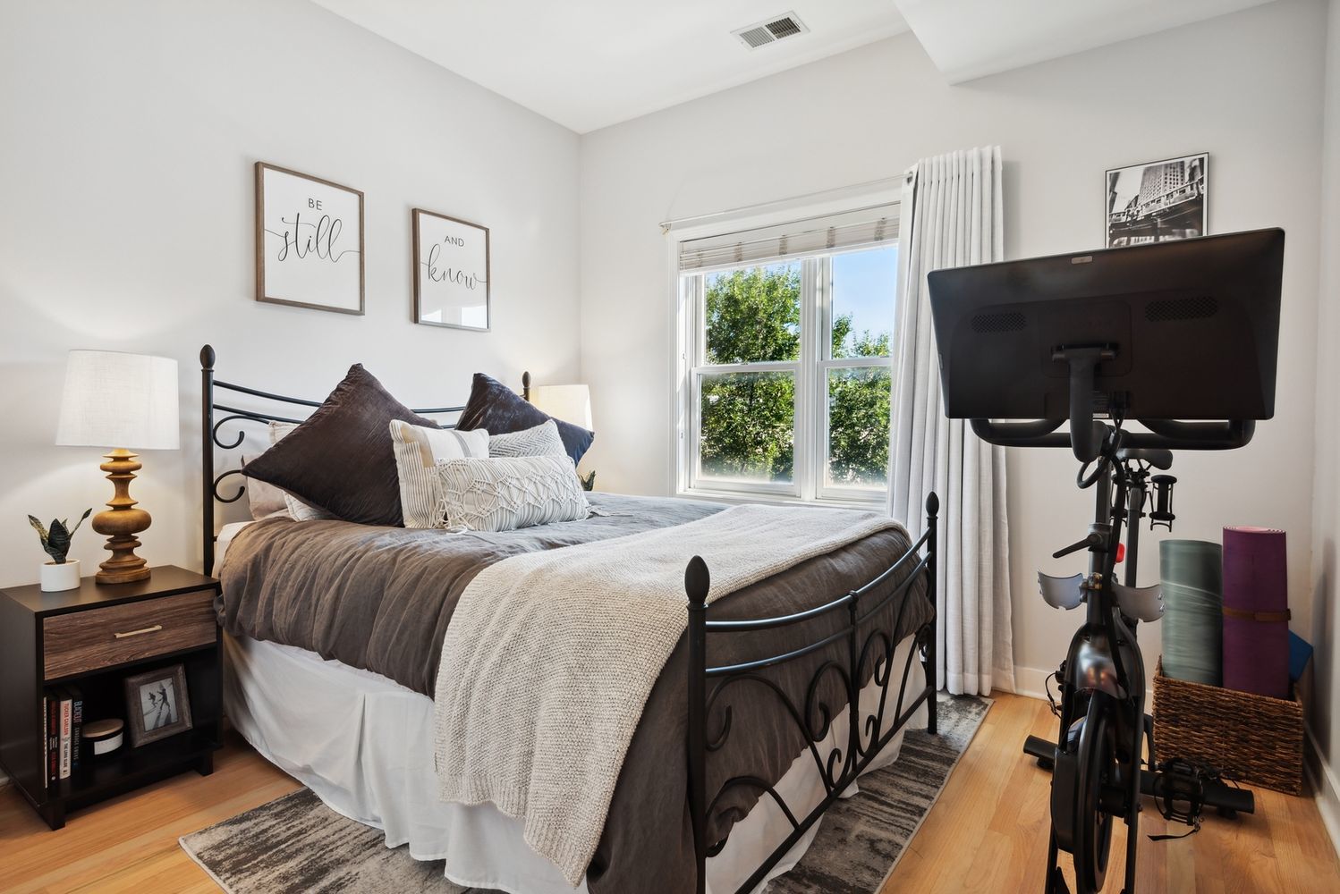 821 W Superior Street Unit: 3