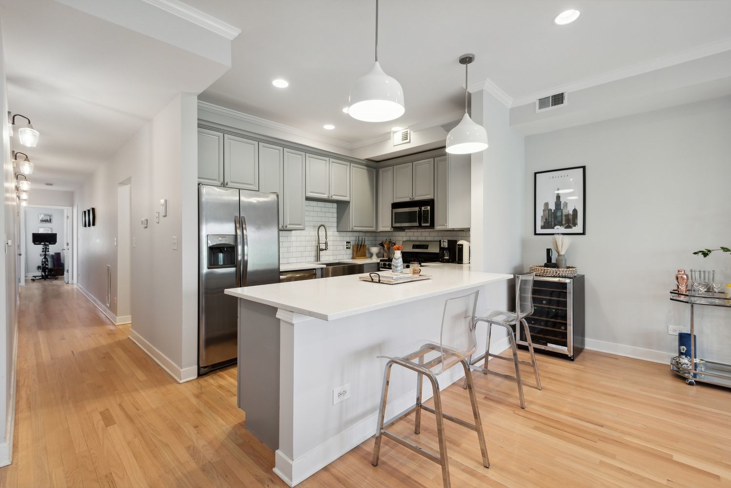 821 W Superior Street Unit: 3