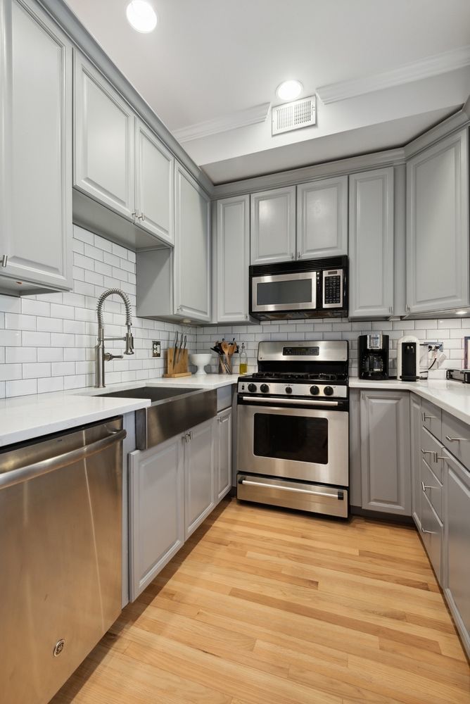 821 W Superior Street Unit: 3