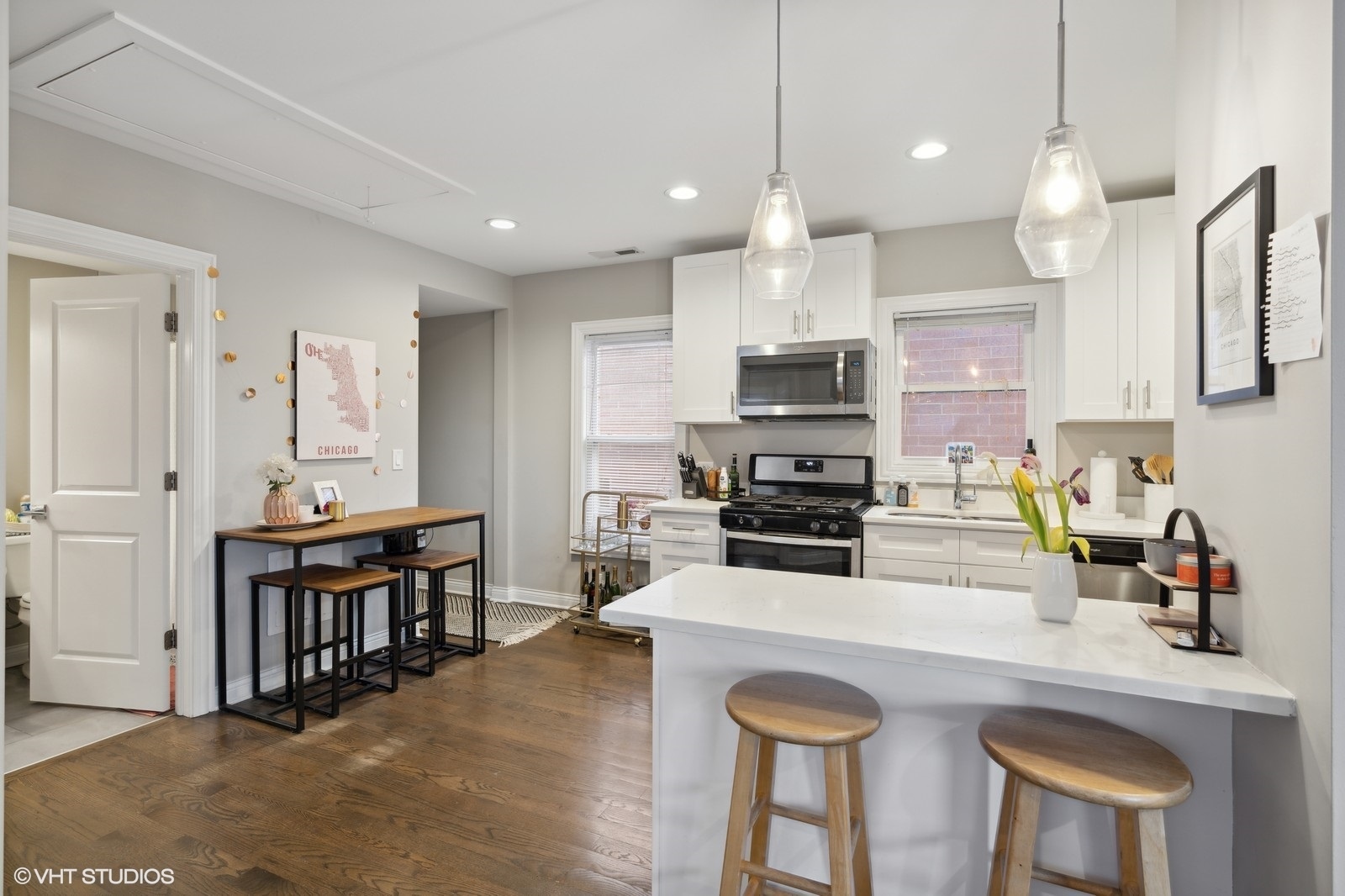330 W EVERGREEN Avenue Unit: 3
