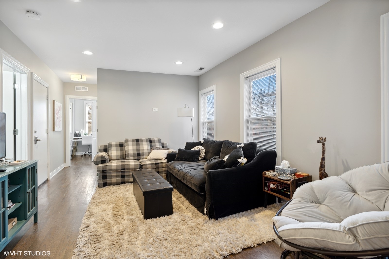 330 W EVERGREEN Avenue Unit: 3