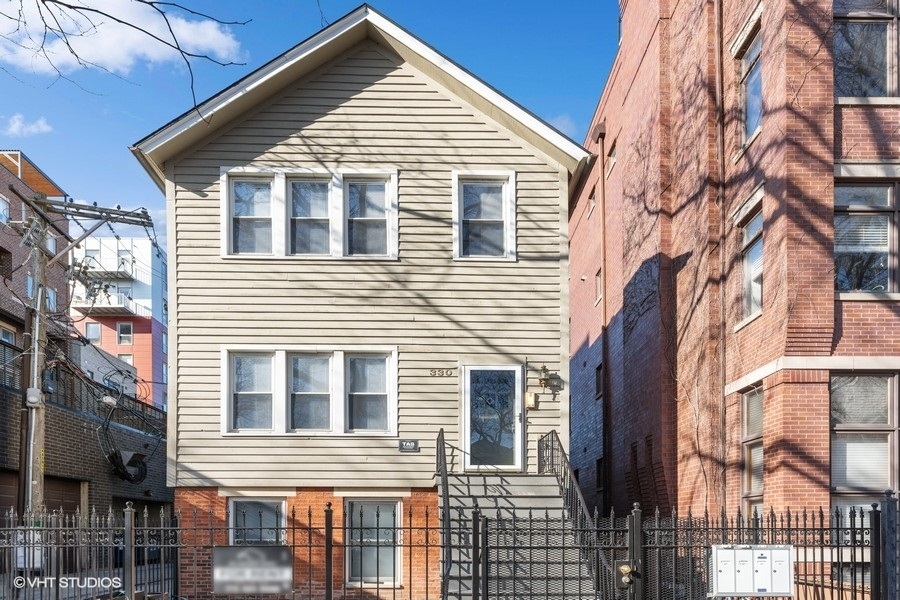 330 W EVERGREEN Avenue Unit: 3