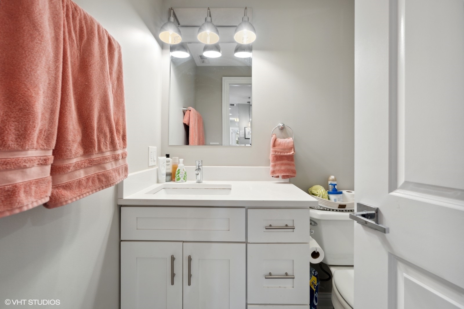 330 W EVERGREEN Avenue Unit: 3