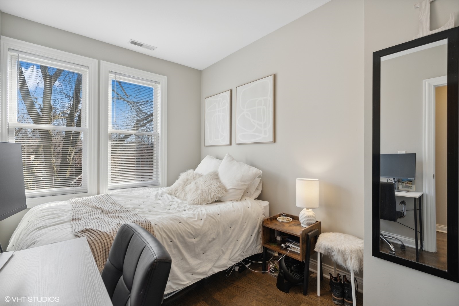 330 W EVERGREEN Avenue Unit: 3