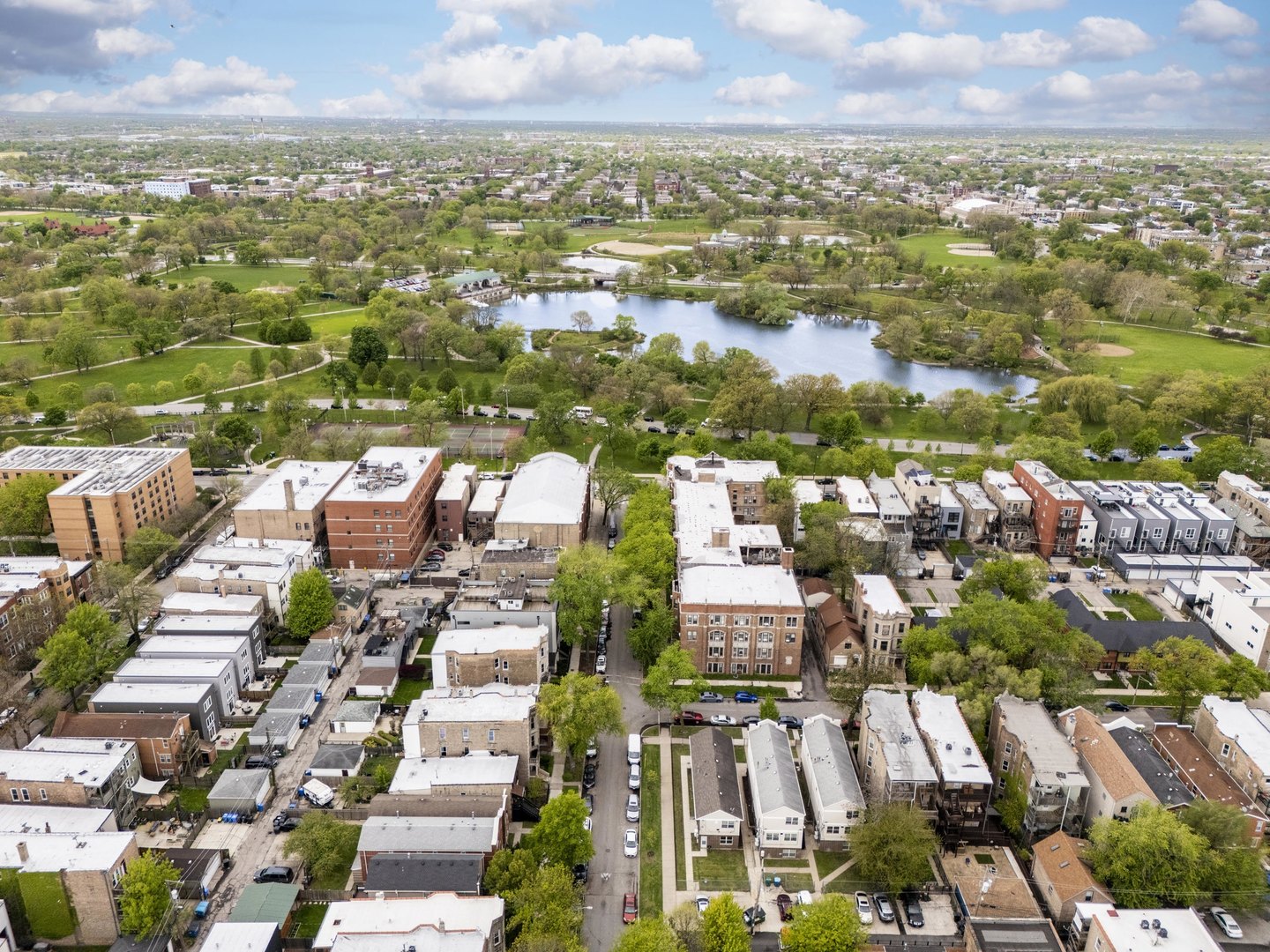 2733 W Hirsch Street Unit: 2E