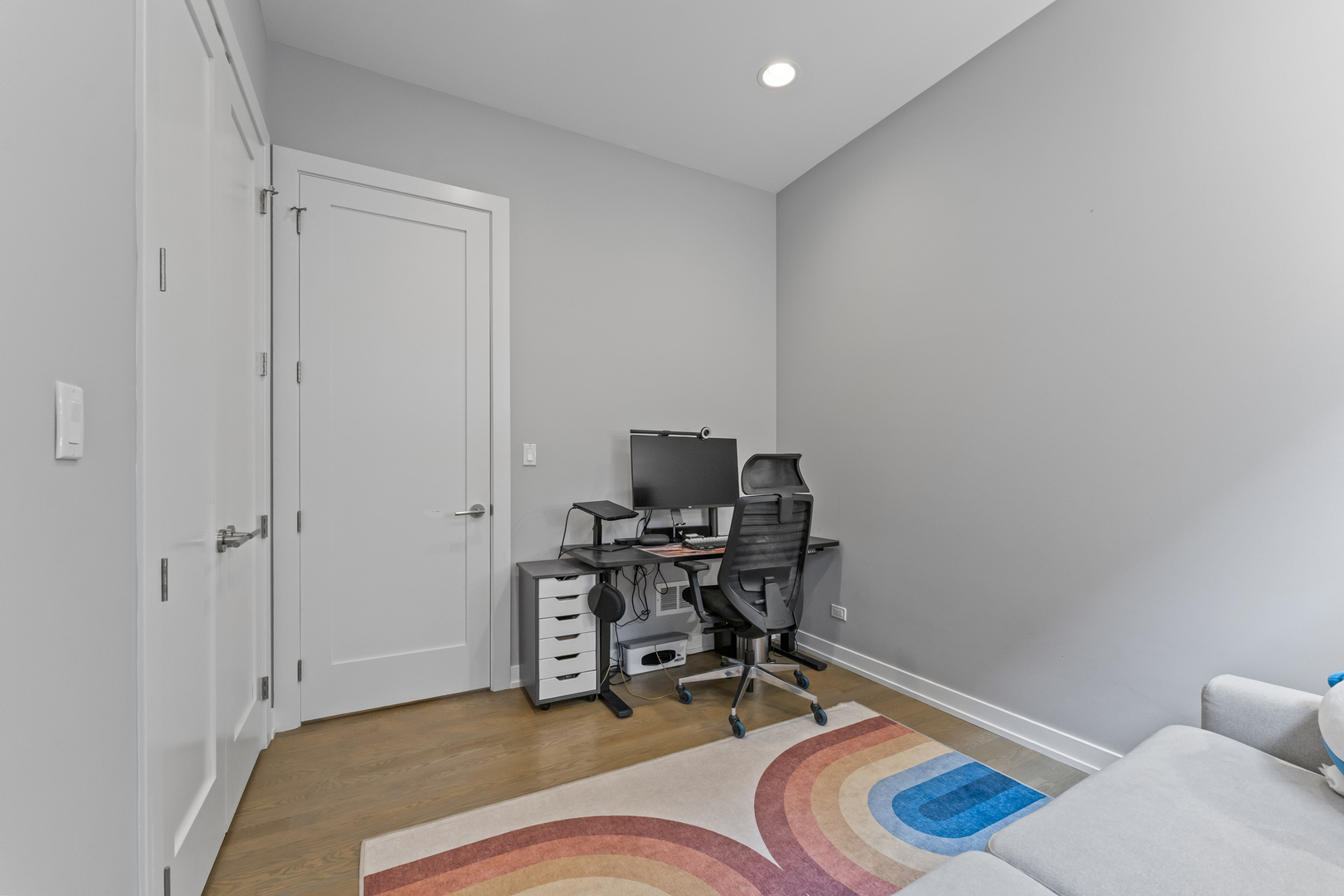 2733 W Hirsch Street Unit: 2E