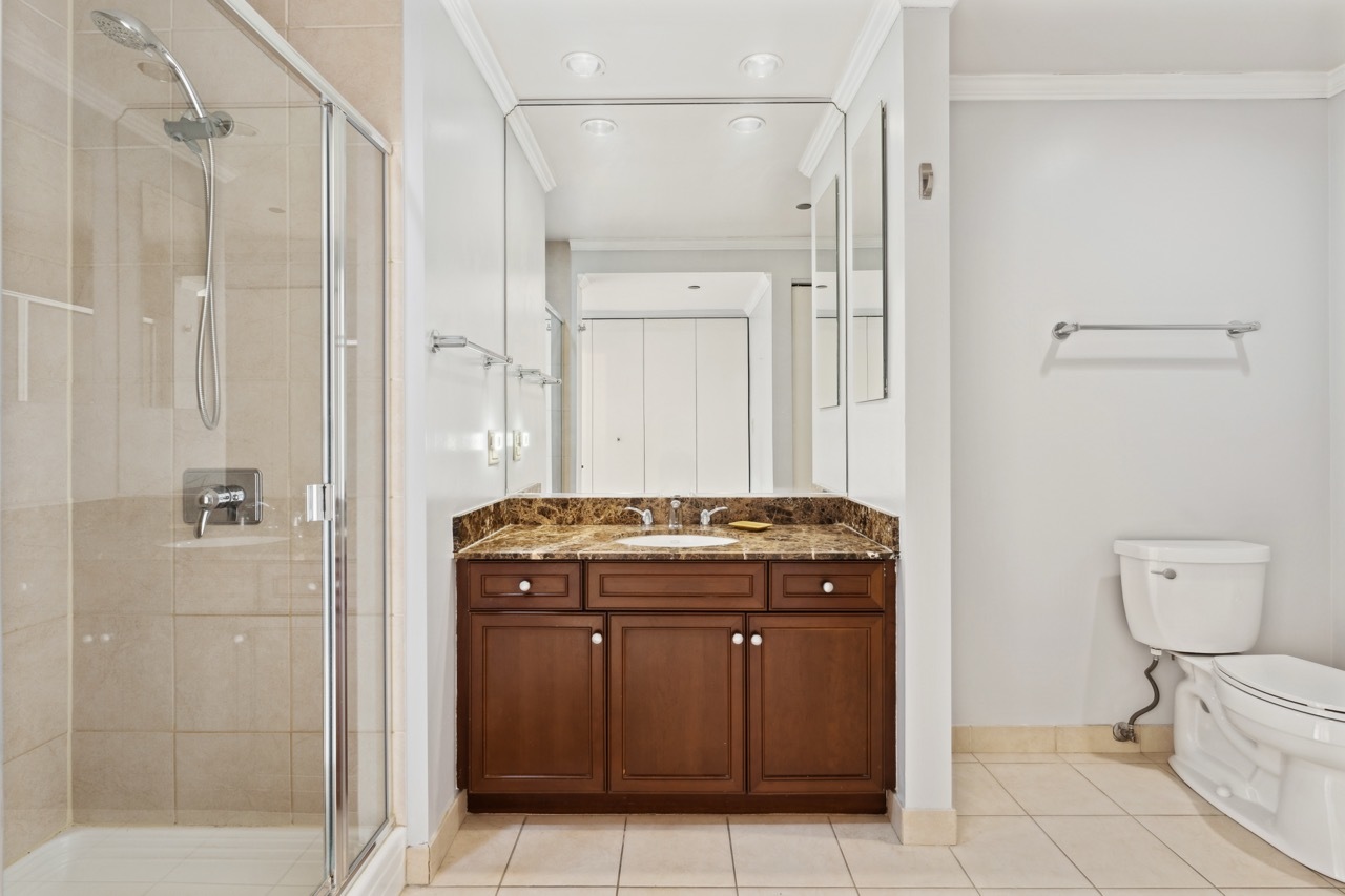 130 N Garland Court Unit: 3202