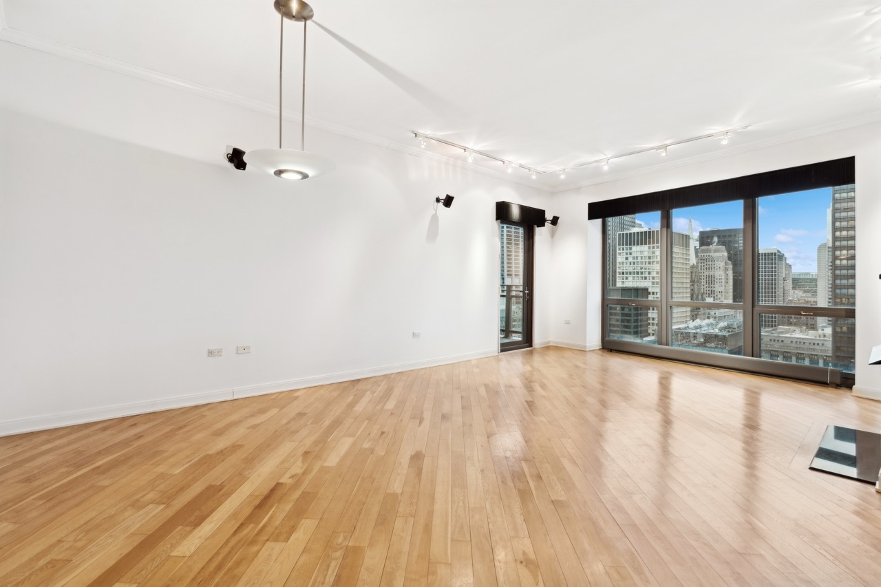 130 N Garland Court Unit: 3202