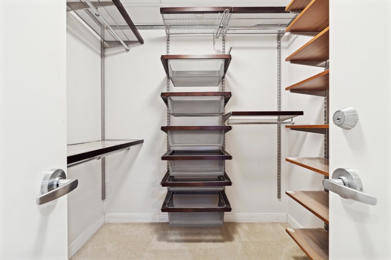 130 N Garland Court Unit: 3202