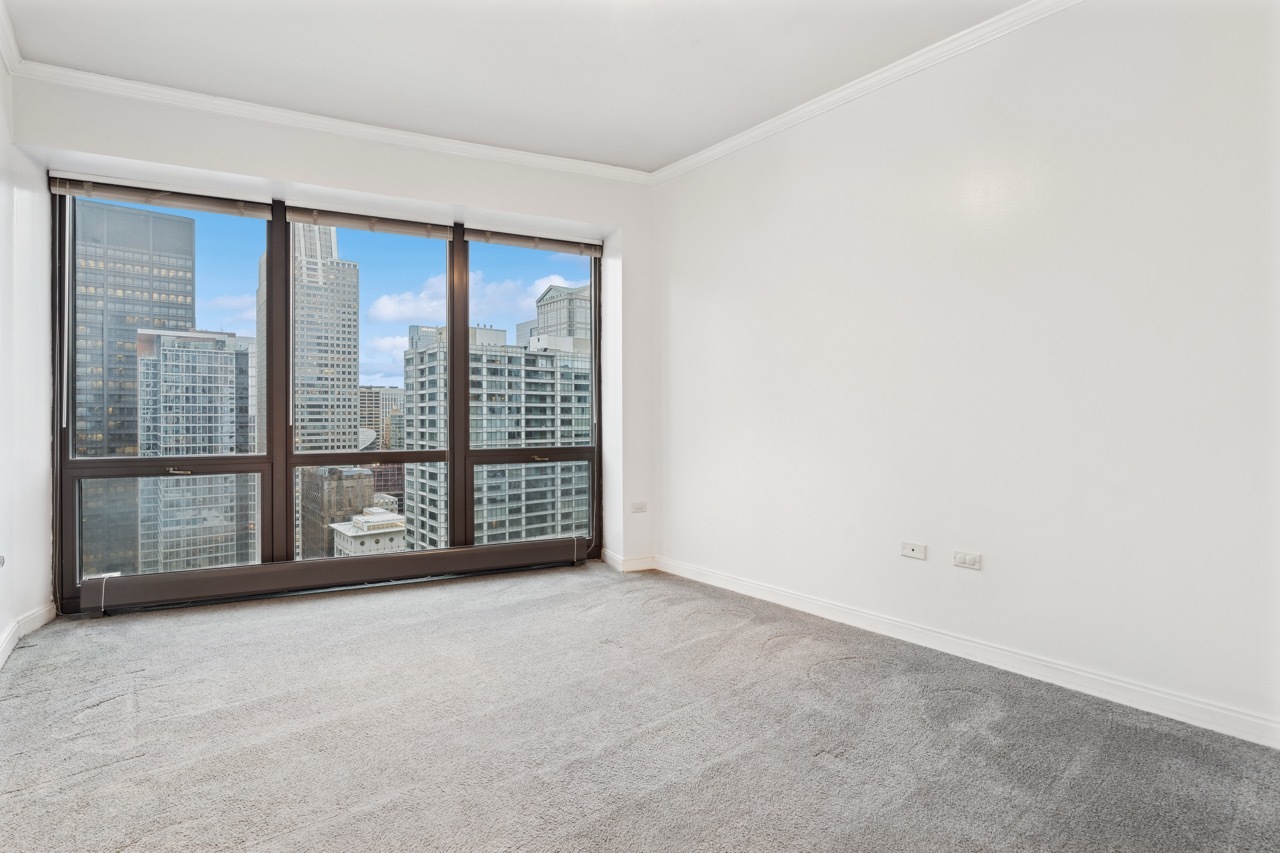 130 N Garland Court Unit: 3202